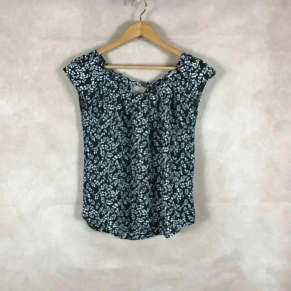 LC LAUREN CONRAD Black/White Floral Flutter Sleeve Top Size XS - Picture 4 of 5